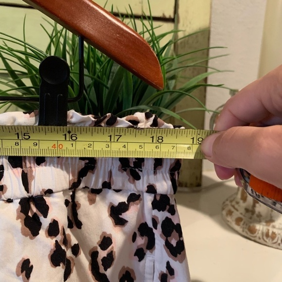 Express Tie Waist Leopard Print Casual Pull On Shorts with Pockets Pink Tan XL - Picture 7 of 7